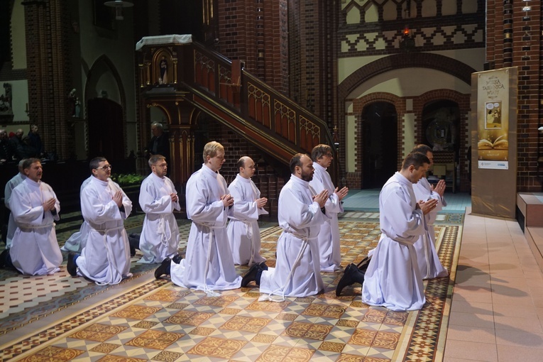 Ustanowienie nowych szafarzy Komunii Świętej