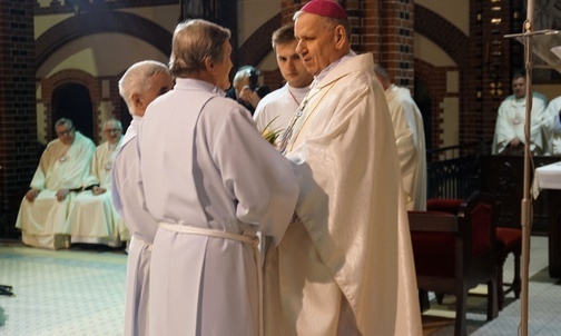 Bp Jan Kopiec do nowych szafarzy: Jesteście dla nas niezwykłą radością