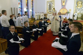 Stroje duchowne poświęcił bp Piotr Turzyński.