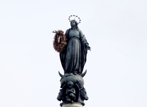 Statua Matki Bożej Na Placu Hiszpańskim