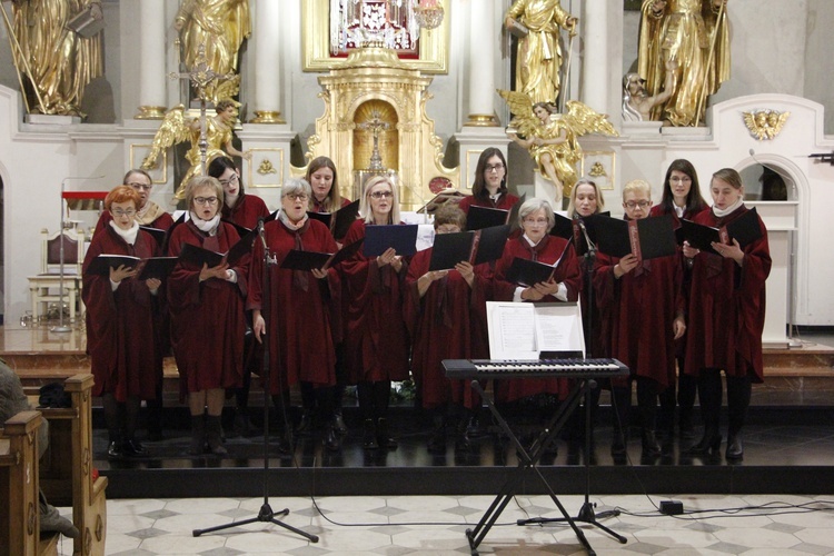 Biała Rawska. Akatyst ku czci Matki Bożej