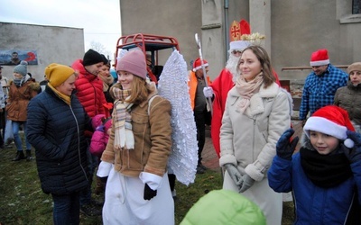 Dzieci czekały na prezenty na Górce Lubeckiej