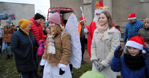 Dzieci czekały na prezenty na Górce Lubeckiej