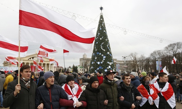 Białoruś zostanie włączona do Rosji? Łukaszenko kluczy, Białorusini protestują