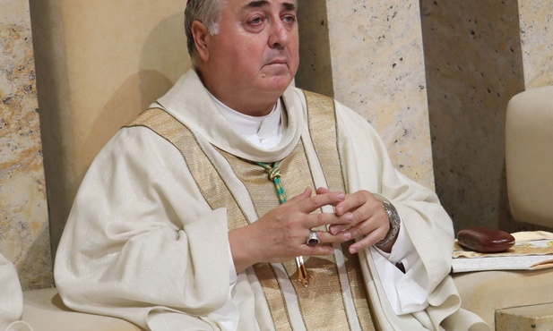 Nuncjusz, abp Salvatore Pennacchio