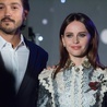 Felicity Jones i Diego Luna