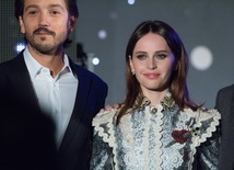 Felicity Jones i Diego Luna