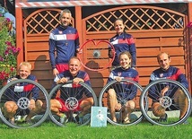 ▲	Rowerzyści  z ks. Grzegorzem Kierpcem już zapraszają na jubileuszową pielgrzymkę w 2020 r.