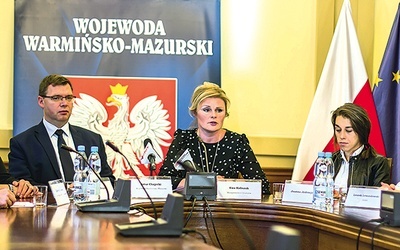 ▼	Do włączenia się w inicjatywę zachęcają m.in. wojewoda Artur Chojecki oraz Ewa Kaliszuk, wiceprezydent Olsztyna.
