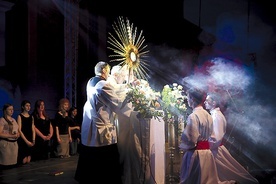 W diecezji sandomierskiej rozpoczął się Kongres Eucharystyczny.