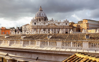 Z najwyższego balkonu noclegowni dla bezdomnych roztacza się niepowtarzalny widok na Watykan.