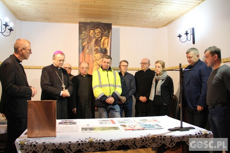 Zamknięcie kapsuły czasu do kościoła w Lutolu Suchym