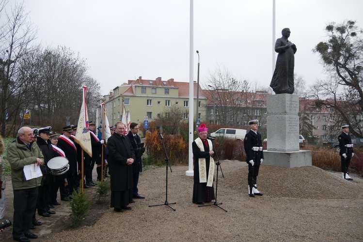 Odsłonięcie pomnika bł. ks. Rogaczewskiego