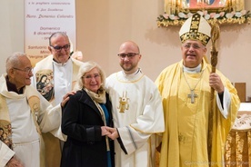 Pamiątkowe zdjęcie z mamą i przełożonymi.