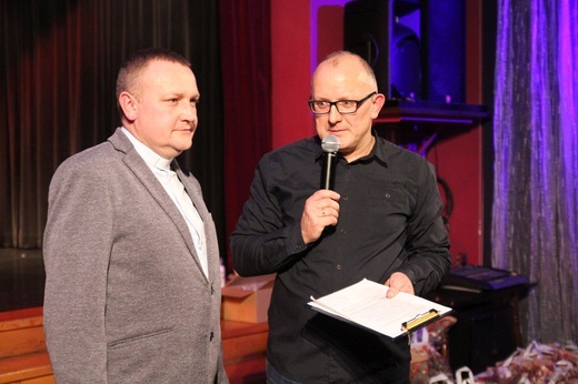 Uczniowie szkół KTK ze św. Mikołajem dla najmłodszych - 2019
