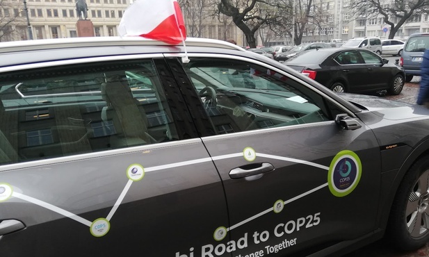 Samochodem elektrycznym na szczyt klimatyczny COP25? Podróż z Katowic do Madrytu zakończona sukcesem