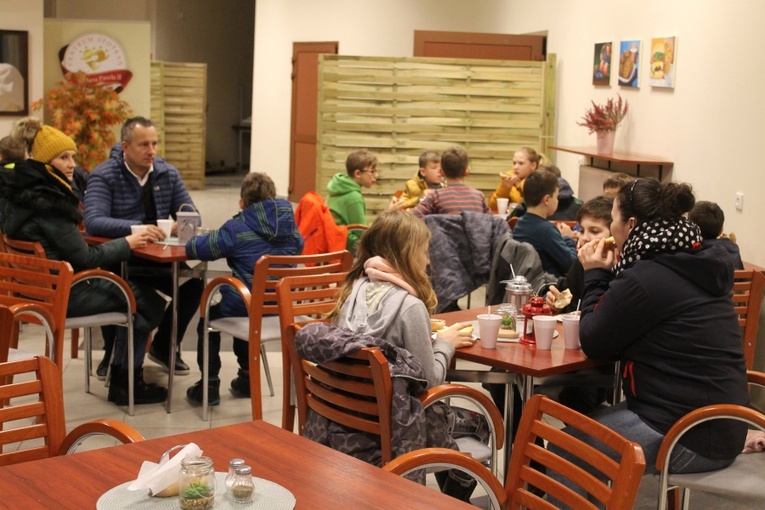 Roraty u Matki Bożej Królowej Polski 