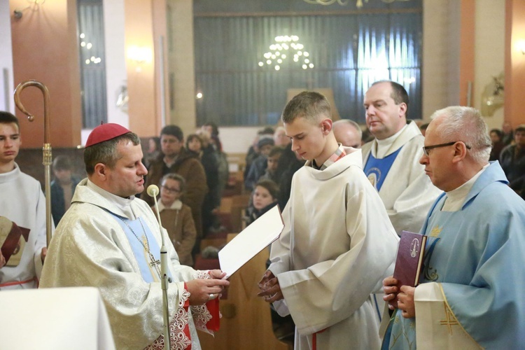 Gnojnik. Poświęcenie ołtarza MB Częstochowskiej i św. Jana Pawła II