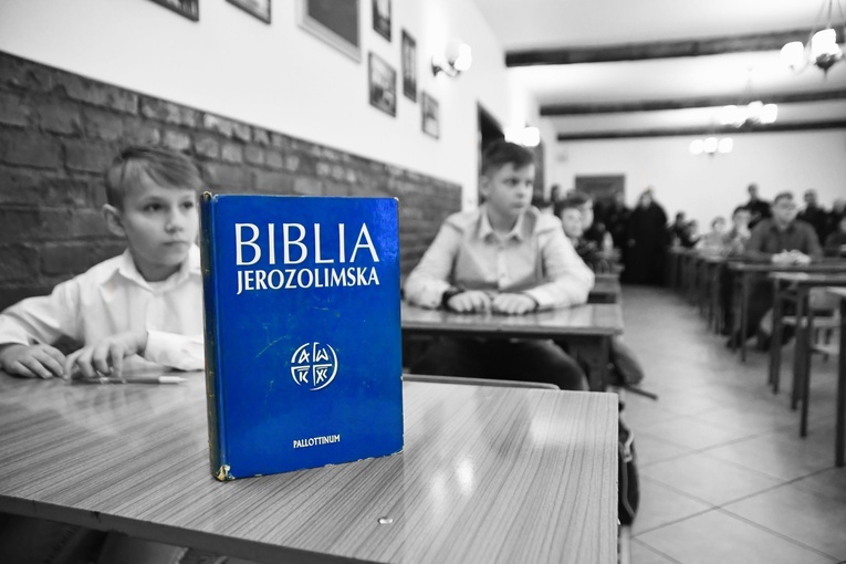 Pismo Święte to nie jest po prostu książka. Ministranci rywalizowali w konkursie biblijnym