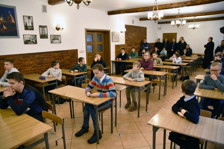 Pismo Święte to nie jest po prostu książka. Ministranci rywalizowali w konkursie biblijnym