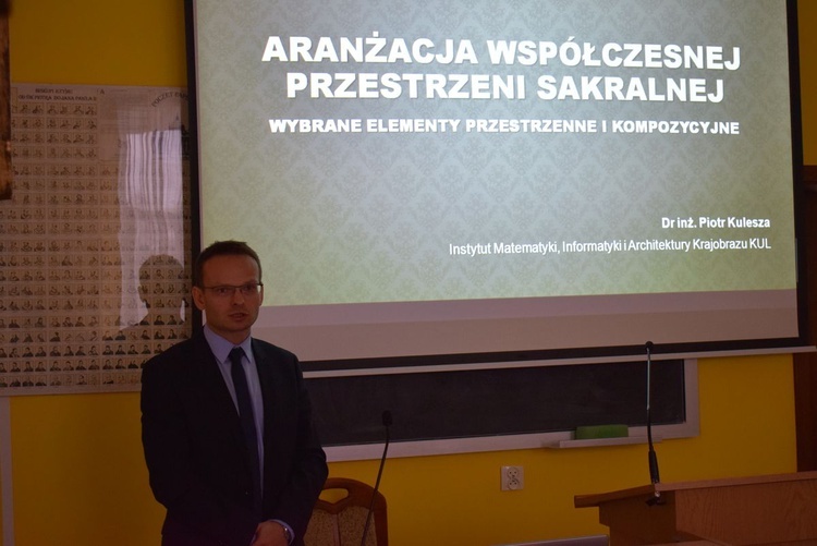 Sympozjum o ogrodach przykościelnych 