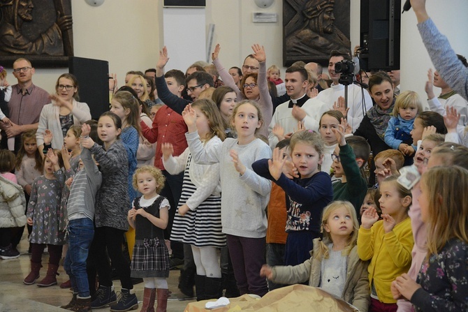 Abp Grzegorz Ryś na Remoncie Małżeńskim w Opolu