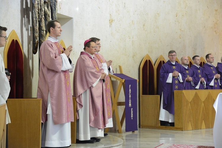 Abp Grzegorz Ryś na Remoncie Małżeńskim w Opolu