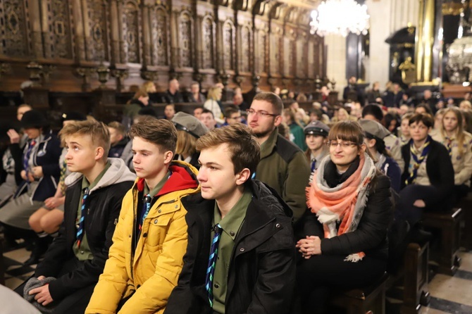 Przekazanie Betlejemskiego Światełka Pokoju na Wawelu