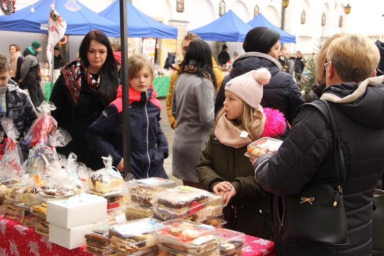 Tuchów. XIII Misyjny Jarmark z Aniołami