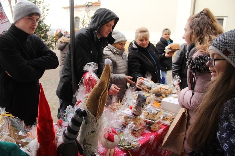 Tuchów. XIII Misyjny Jarmark z Aniołami