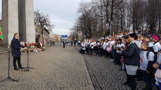 Bieg i uroczystości pod kopalnią Wujek