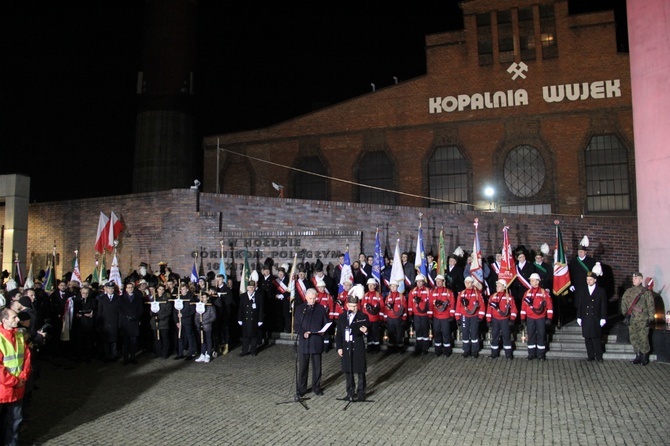 38. rocznica masakry na kopalni Wujek - uroczystości pod krzyżem