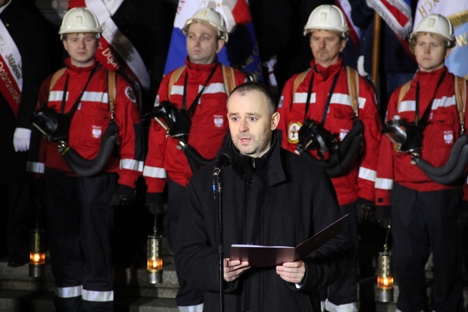 38. rocznica masakry na kopalni Wujek - uroczystości pod krzyżem