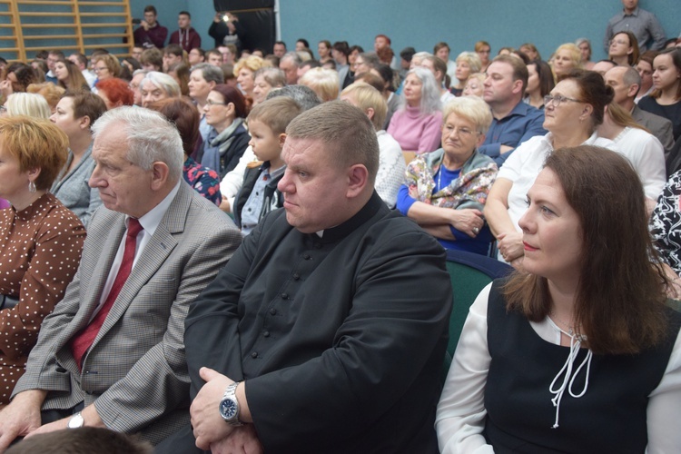 Opowieść wigilijna w Ośrodku Szkolno - Wychowawczym w Łowiczu