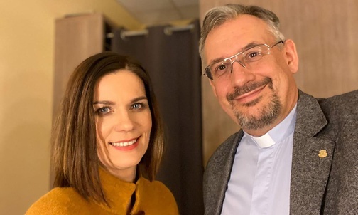 Dominika Szczawińska, ksiądz Piotr Kieniewicz