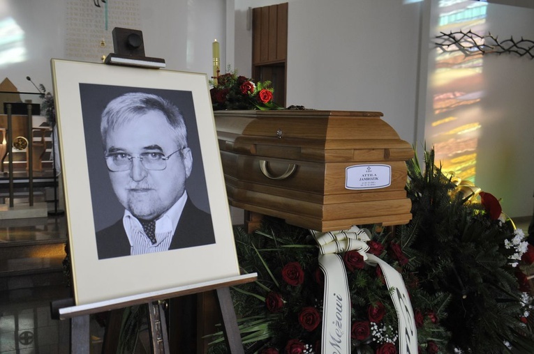 Uroczystości pogrzebowe Attili Leszka Jamrozika
