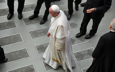 Papież: Nie można być obojętnym na los migrantów, trzeba ścigać przemytników