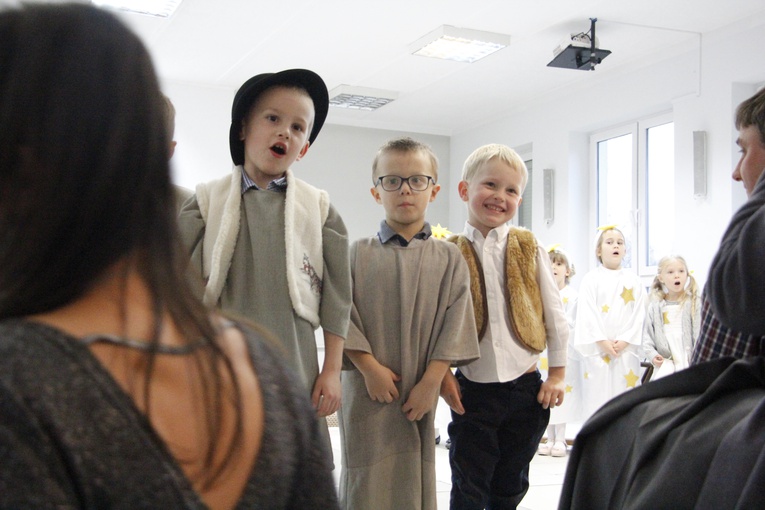 Jasełka w diecezjalnym przedszkolu Świętej Rodziny w Skierniewicach