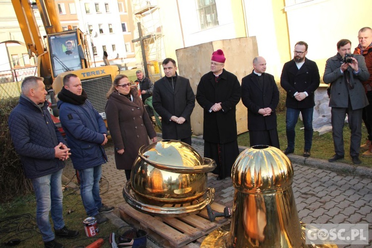 Zamknięcie kapsuły czasu na wieżę kościoła pw. Bożego Ciała w Głogowie