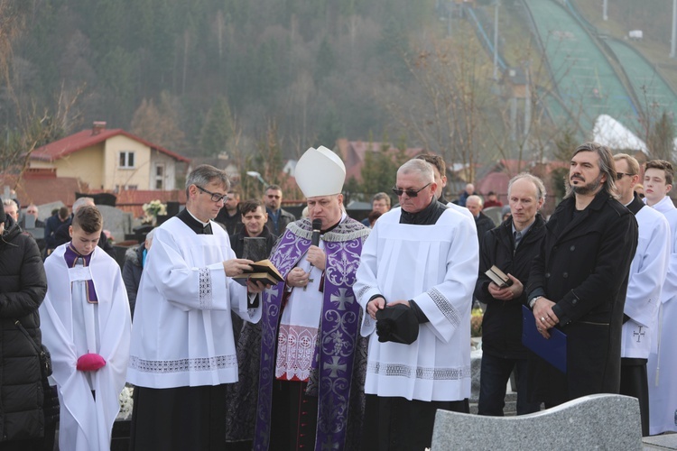 Ostatnie pożegnanie rodziny śp. Kaimów - ofiar wybuchu w Szczyrku