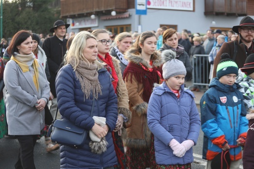 Ostatnie pożegnanie rodziny śp. Kaimów - ofiar wybuchu w Szczyrku