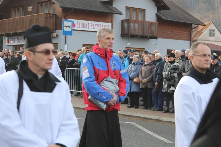 Ostatnie pożegnanie rodziny śp. Kaimów - ofiar wybuchu w Szczyrku