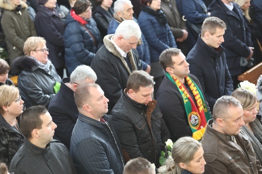 Ostatnie pożegnanie rodziny śp. Kaimów - ofiar wybuchu w Szczyrku