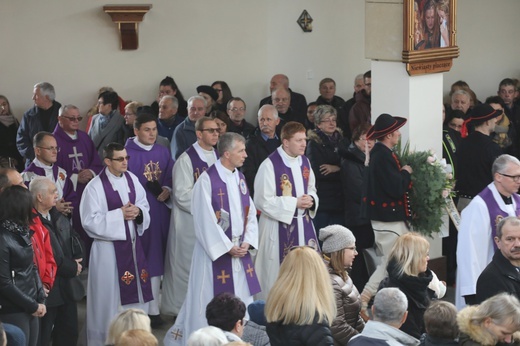 Ostatnie pożegnanie rodziny śp. Kaimów - ofiar wybuchu w Szczyrku