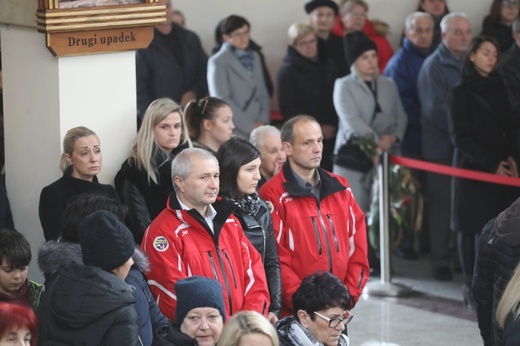 Ostatnie pożegnanie rodziny śp. Kaimów - ofiar wybuchu w Szczyrku