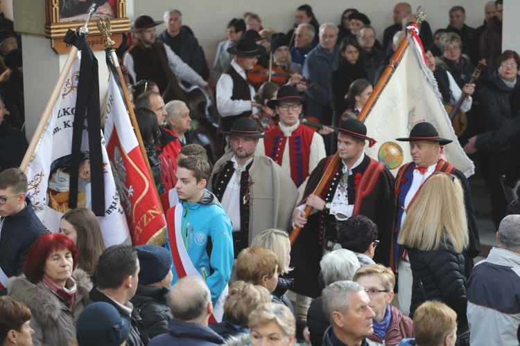 Ostatnie pożegnanie rodziny śp. Kaimów - ofiar wybuchu w Szczyrku