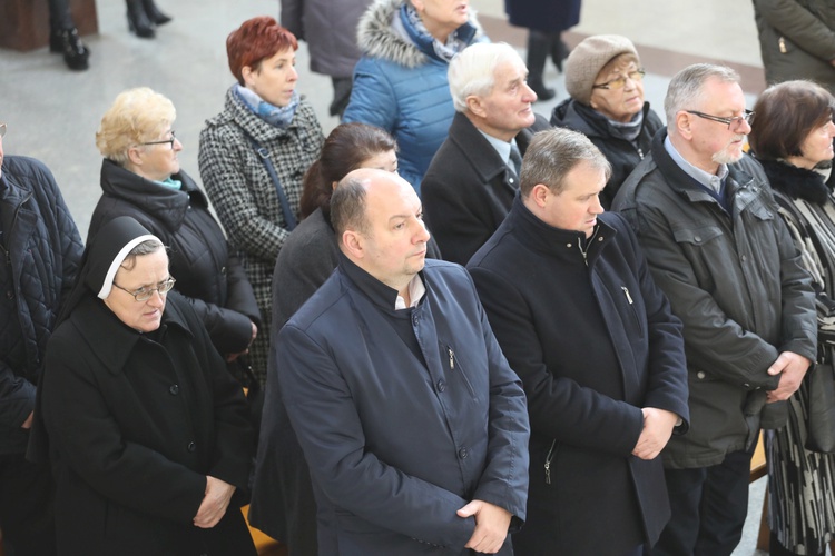 Ostatnie pożegnanie rodziny śp. Kaimów - ofiar wybuchu w Szczyrku