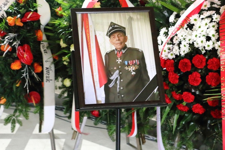 Pogrzeb gen. Tadeusza Bieńkowicza "Rączego"