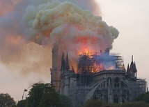 Pierwszy raz od ponad 200 lat nie będzie pasterki w Notre Dame