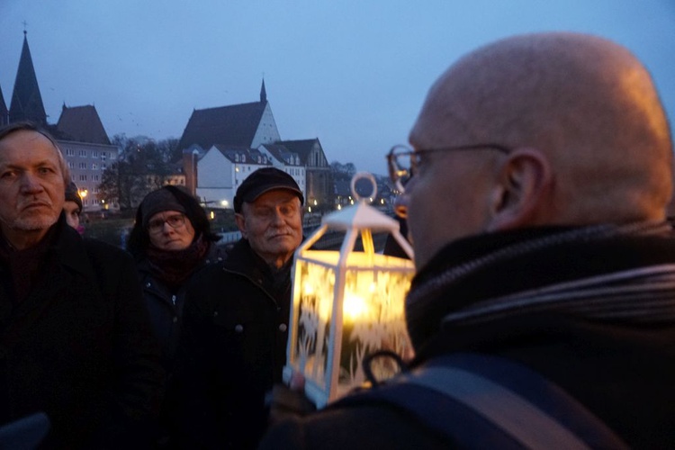 Betlejemskie Światło Pokoju na polsko-niemieckiej granicy